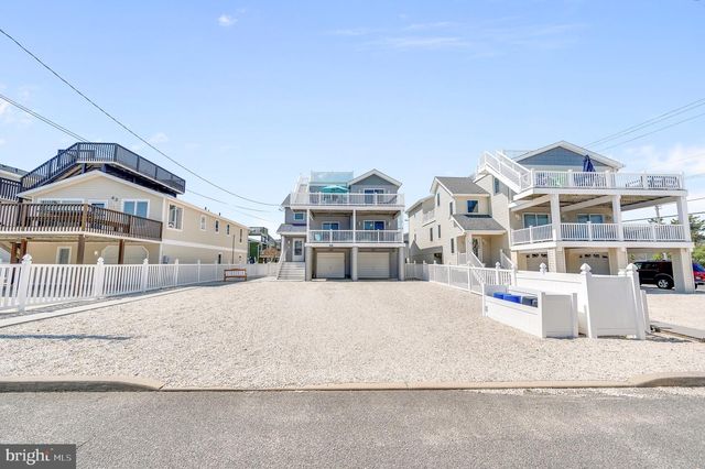 46 S 2ND ST, Surf City, NJ 08008
