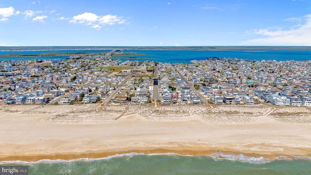 46 S 2ND ST, Surf City, NJ 08008