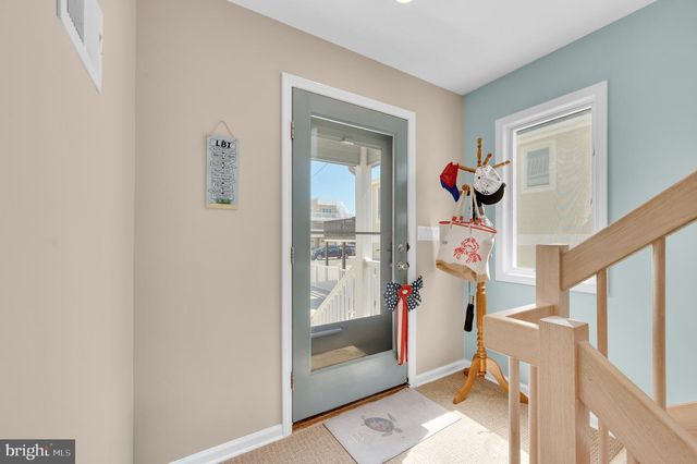 46 S 2ND ST, Surf City, NJ 08008