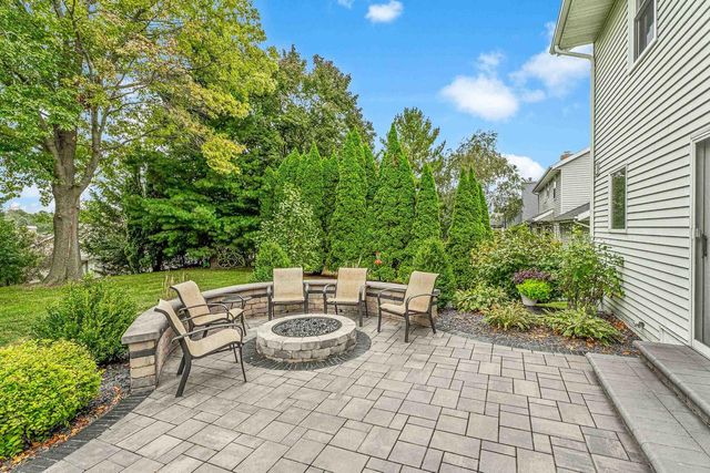 3002 DARTMOUTH Drive, Janesville, WI 53548