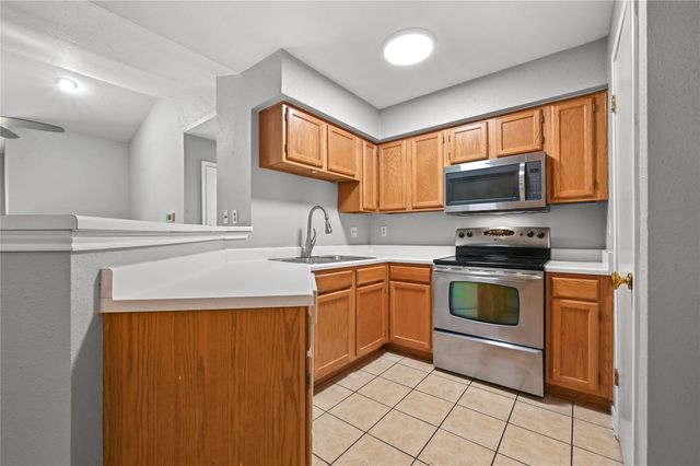 2450 Wickersham LN 1402, Austin, TX 78741