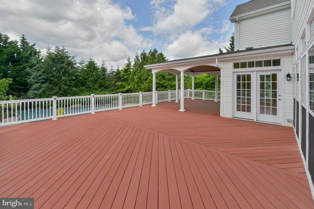 6 APPLEWOOD CT, Hainesport, NJ 08036