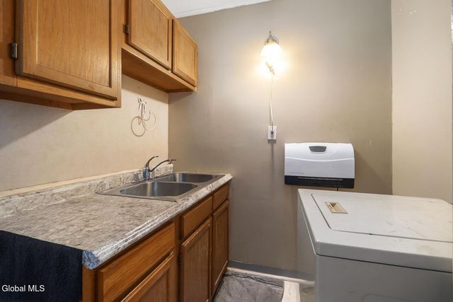 124 Mountainview Avenue, Brunswick, NY 12180