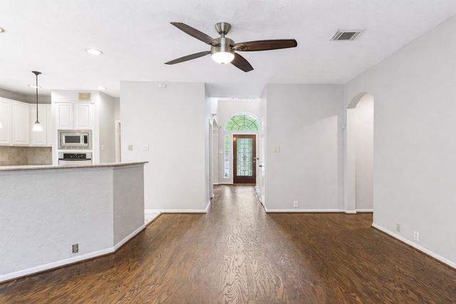 6703 Cypress Village Drive, Sugar Land, TX 77479