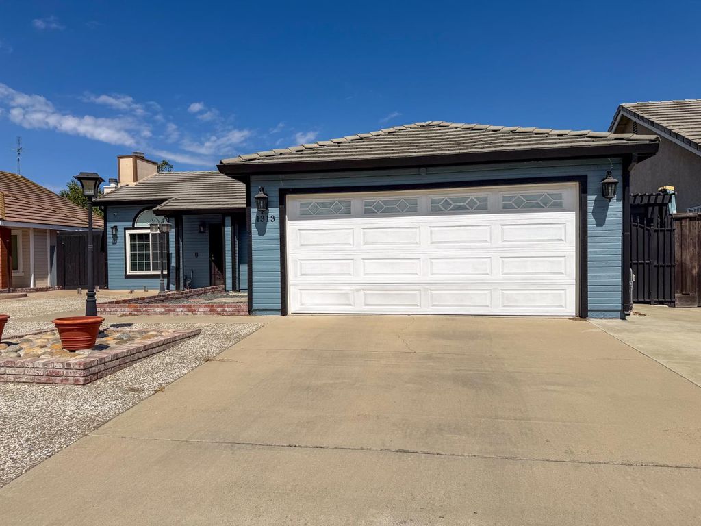 1313 Fannell Dr, Ceres, CA 95307