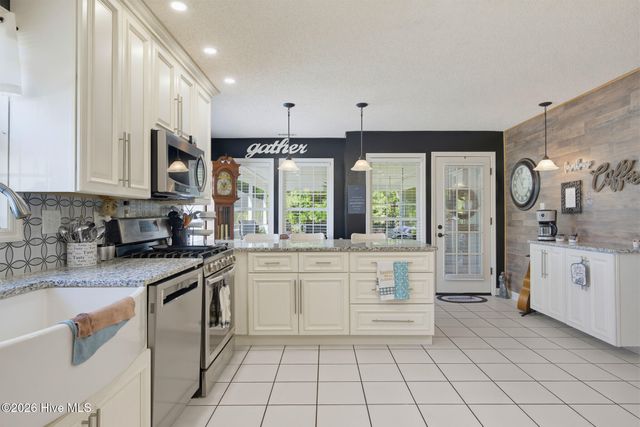 505 Seascape Drive, Sneads Ferry, NC 28460