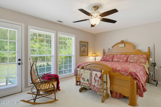 505 Seascape Drive, Sneads Ferry, NC 28460