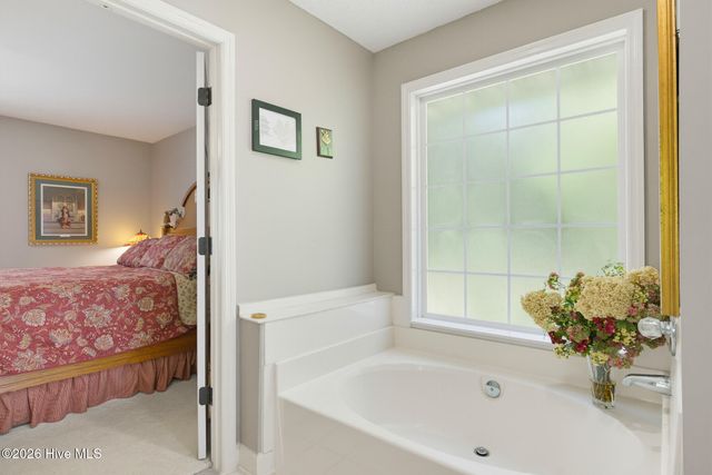 505 Seascape Drive, Sneads Ferry, NC 28460