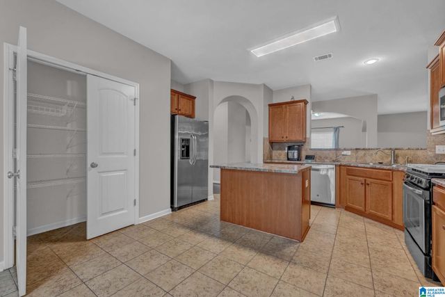 208 CREEKSIDE COURT, Pelham, AL 35124