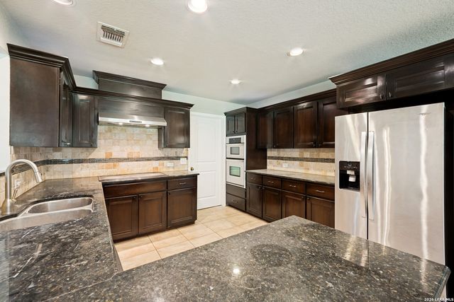 16115 Wolf Creek, San Antonio, TX 78232