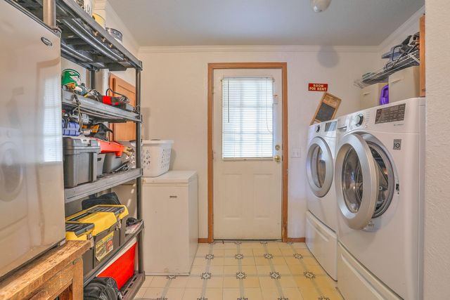 115 Casey Jones Place, Albuquerque, NM 87113