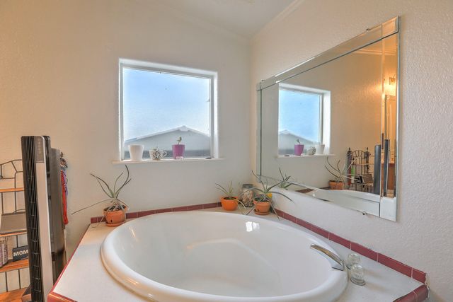 115 Casey Jones Place, Albuquerque, NM 87113