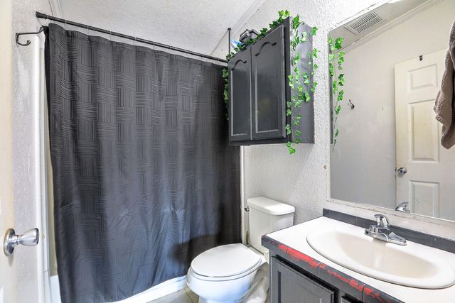 115 Casey Jones Place, Albuquerque, NM 87113