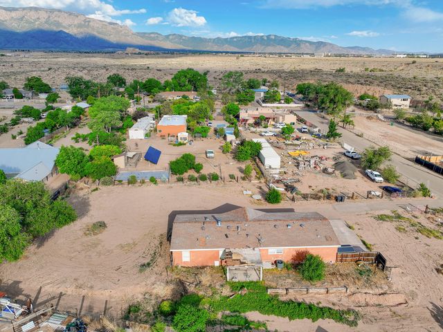 115 Casey Jones Place, Albuquerque, NM 87113