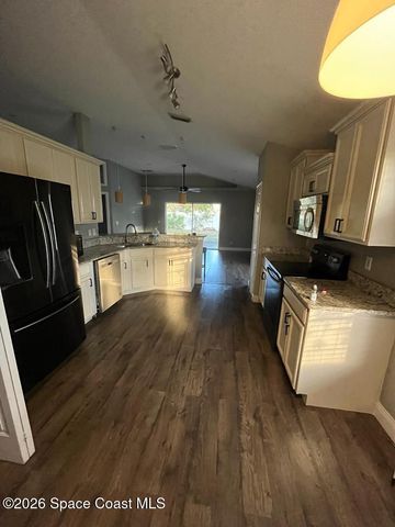 984 Tavernier Circle NE, Palm Bay, FL 32905