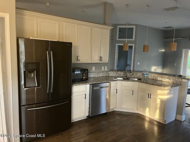 984 Tavernier Circle NE, Palm Bay, FL 32905