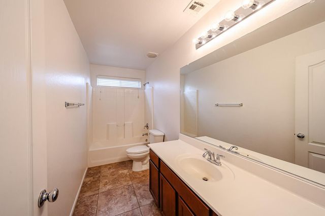 12039 W LEATHER Lane, Peoria, AZ 85383