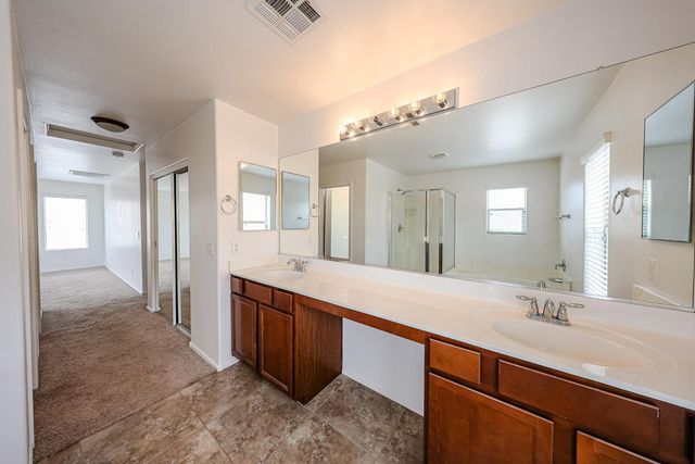 12039 W LEATHER Lane, Peoria, AZ 85383