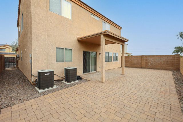 12039 W LEATHER Lane, Peoria, AZ 85383