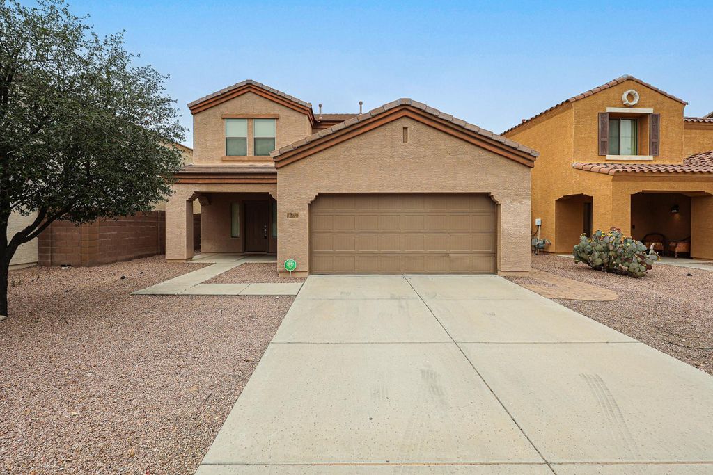12039 W LEATHER Lane, Peoria, AZ 85383