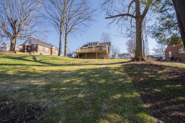 643 North Spring Street, Mcminnville, TN 37110
