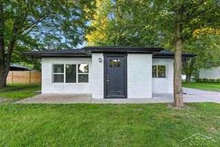 320 W Nickels Street, Midland, MI 48640