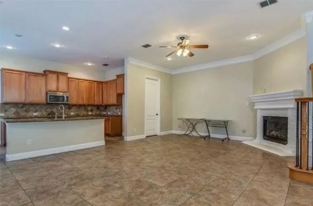 228 Wallington Way, Lewisville, TX 75067