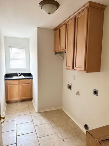 7613 Bayonne Dr, Corpus Christi, TX 78414