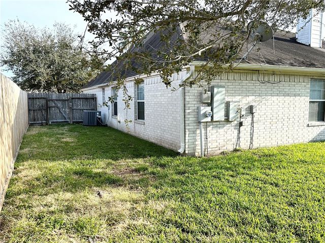 7613 Bayonne Dr, Corpus Christi, TX 78414