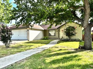 2038 Bentwood, New Braunfels, TX 78130