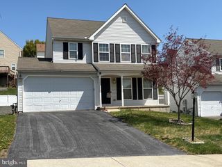 310 THOMAS ARMOR DR, Windsor, PA 17366