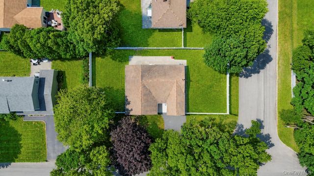 10 Helene Drive, Shirley, NY 11967
