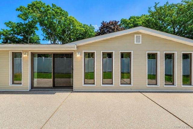 10 Helene Drive, Shirley, NY 11967
