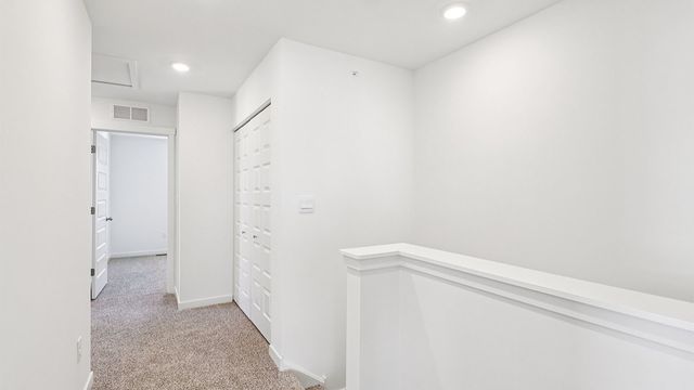 559 Yosemite Way, Mundelein, IL 60060