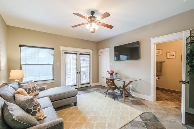 166 Reinicke Street, Houston, TX 77007