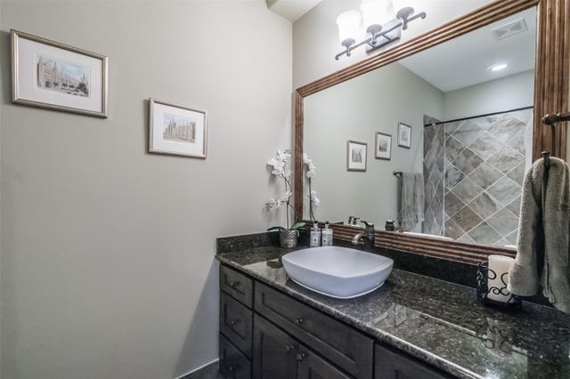 166 Reinicke Street, Houston, TX 77007