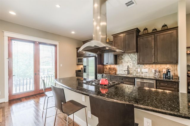 166 Reinicke Street, Houston, TX 77007