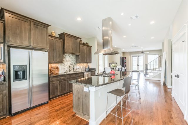 166 Reinicke Street, Houston, TX 77007