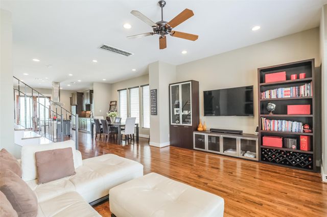 166 Reinicke Street, Houston, TX 77007