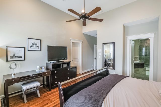 166 Reinicke Street, Houston, TX 77007