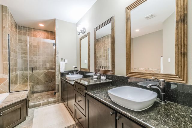 166 Reinicke Street, Houston, TX 77007