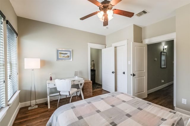 166 Reinicke Street, Houston, TX 77007