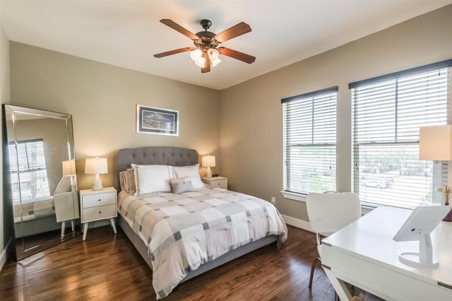 166 Reinicke Street, Houston, TX 77007