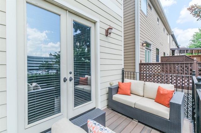 166 Reinicke Street, Houston, TX 77007