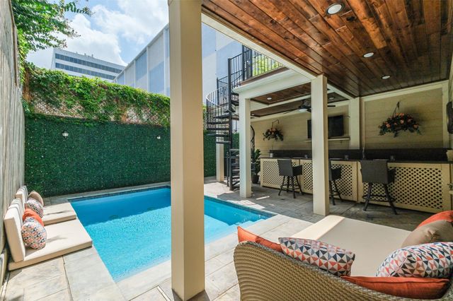 166 Reinicke Street, Houston, TX 77007