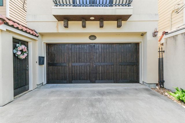 166 Reinicke Street, Houston, TX 77007