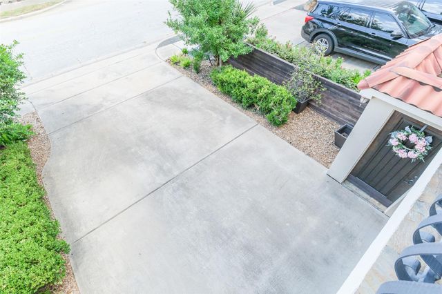 166 Reinicke Street, Houston, TX 77007