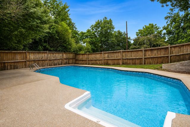 2712 Eastland Ave, Nashville, TN 37206
