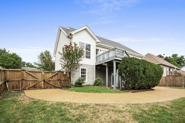 2712 Eastland Ave, Nashville, TN 37206