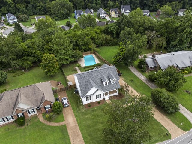 2712 Eastland Ave, Nashville, TN 37206